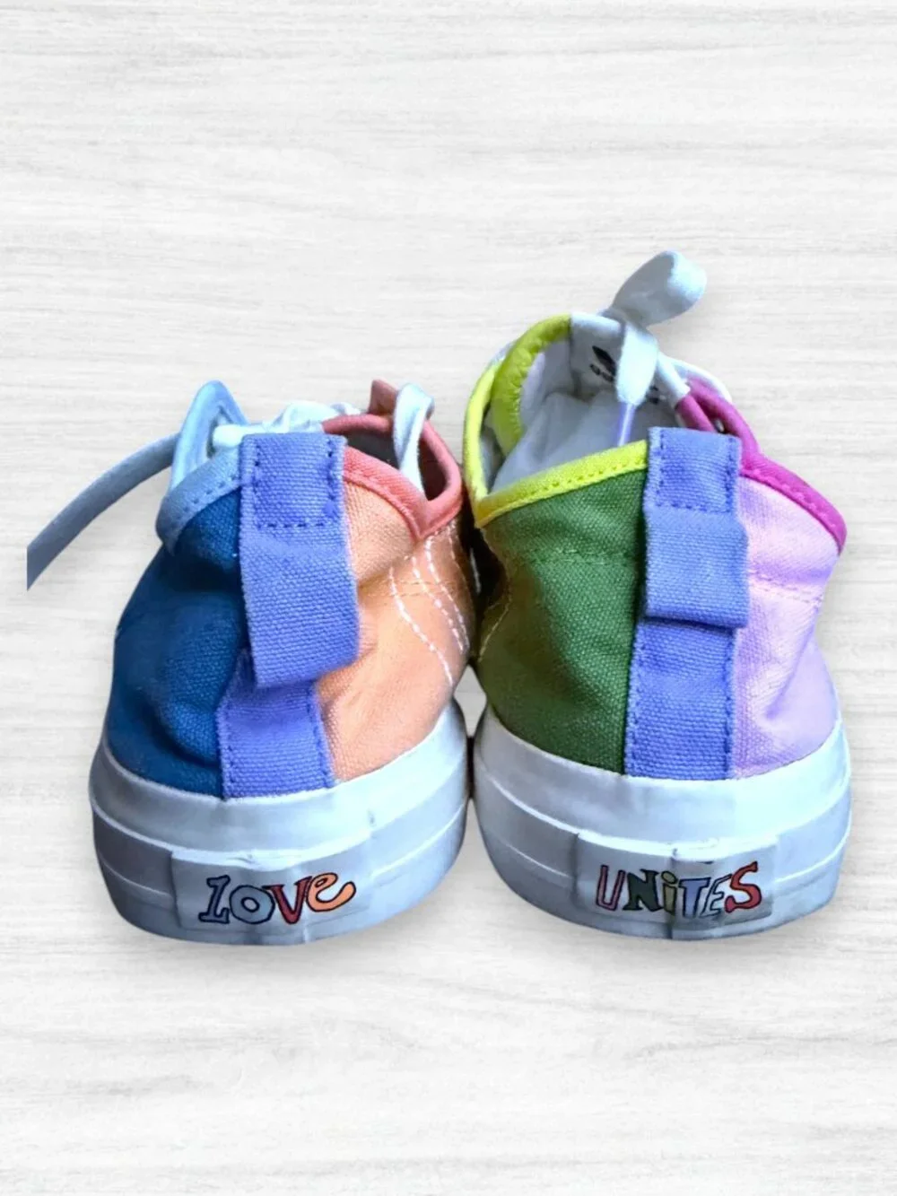 Adidas Nizza Low Pride Love Unites Rainbow Sneakers Multicolor Men’s 9 - Picture 10 of 10